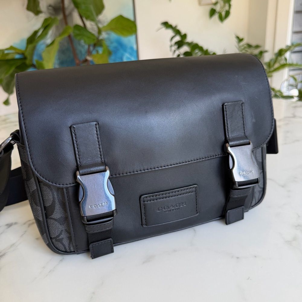 Coach Track Crossbody In Signature Canvas & Leather Messenger Bag C3747 Black - Picture 14 of 16